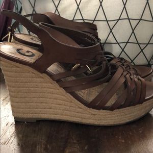 Guess wedges